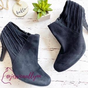 Enzo Angiolini | Eahaver suede black ankle booties